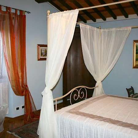 Casale Lorenzo *